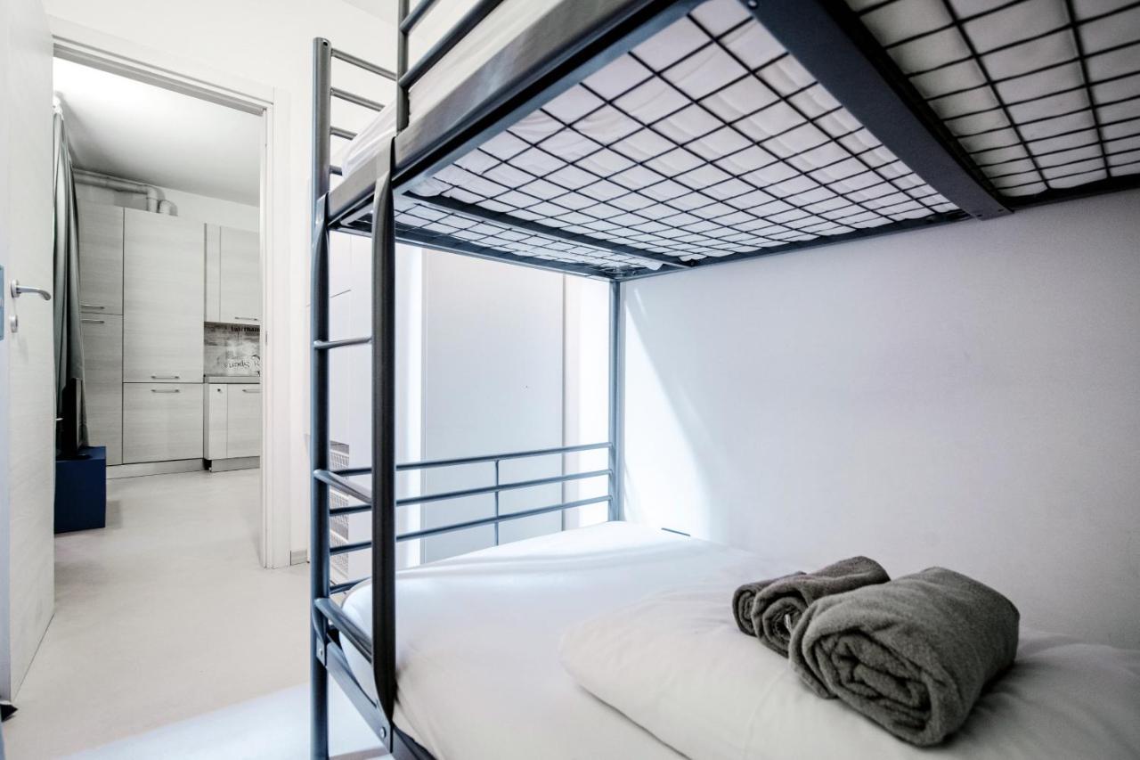 Апартаменты Blue Loft - The House Of Travelers Комо Экстерьер фото